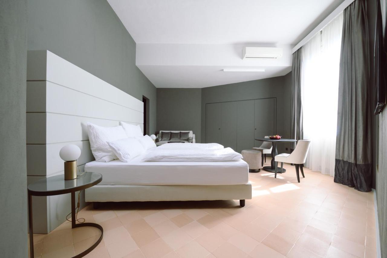לוקה Palazzo Froussard B&B And Living מראה חיצוני תמונה