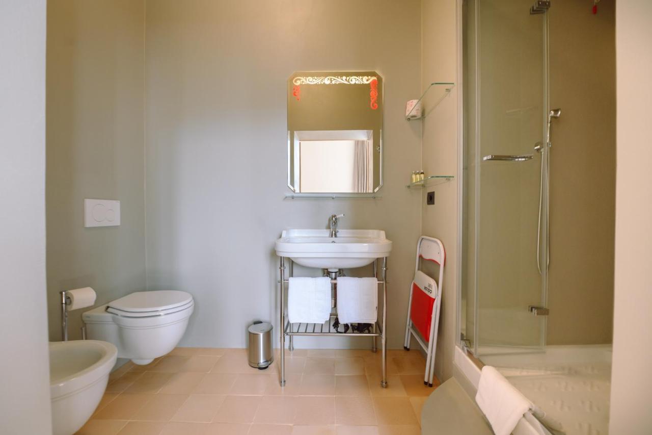 לוקה Palazzo Froussard B&B And Living מראה חיצוני תמונה
