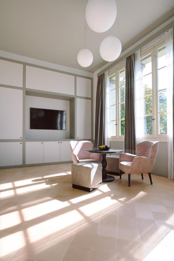 לוקה Palazzo Froussard B&B And Living מראה חיצוני תמונה