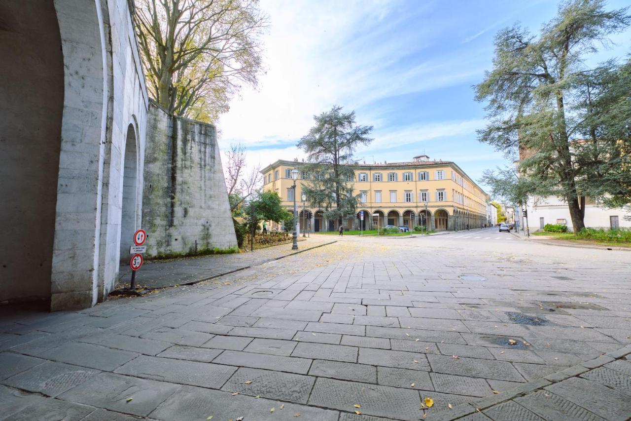 לוקה Palazzo Froussard B&B And Living מראה חיצוני תמונה