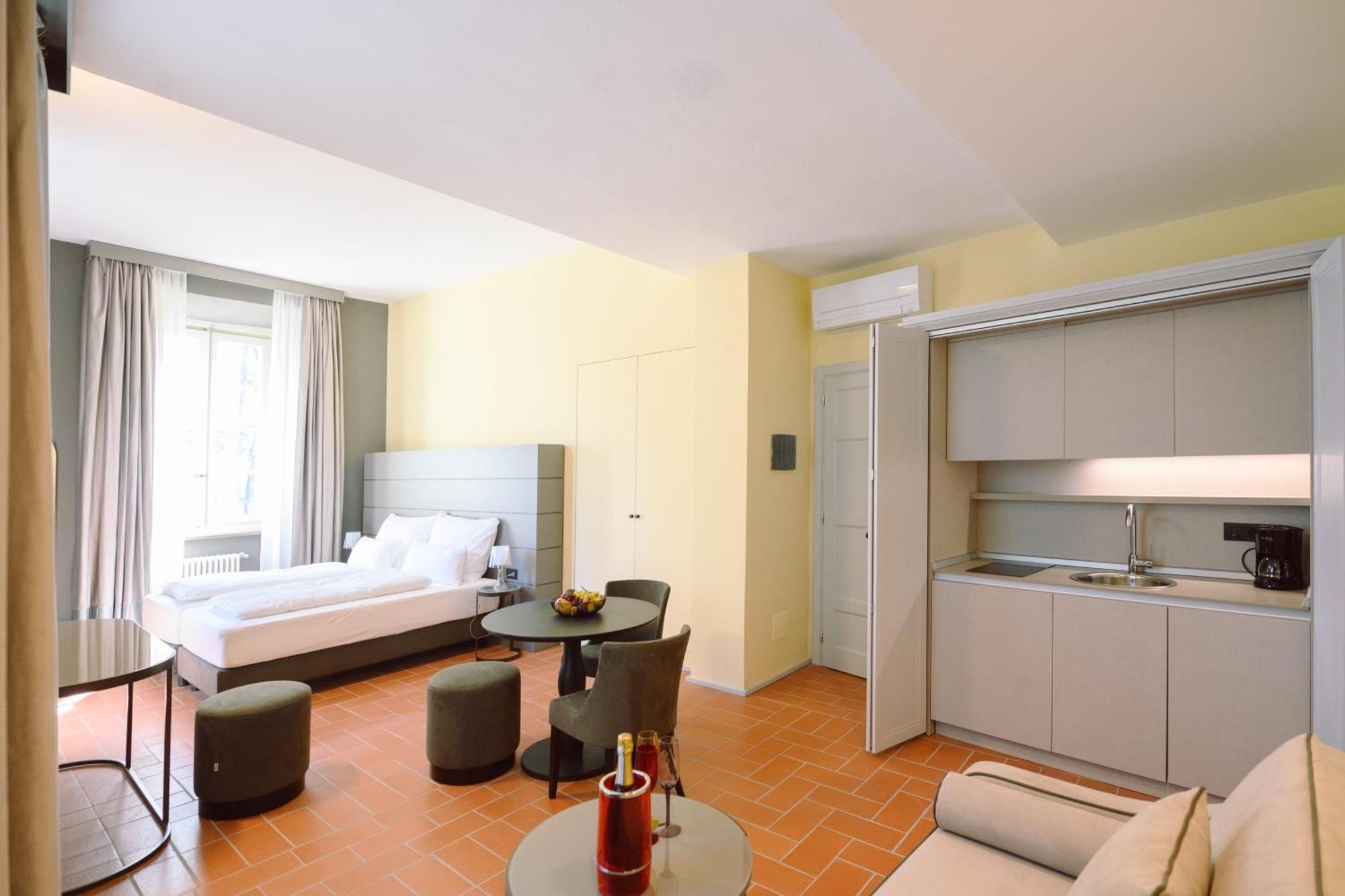 לוקה Palazzo Froussard B&B And Living מראה חיצוני תמונה